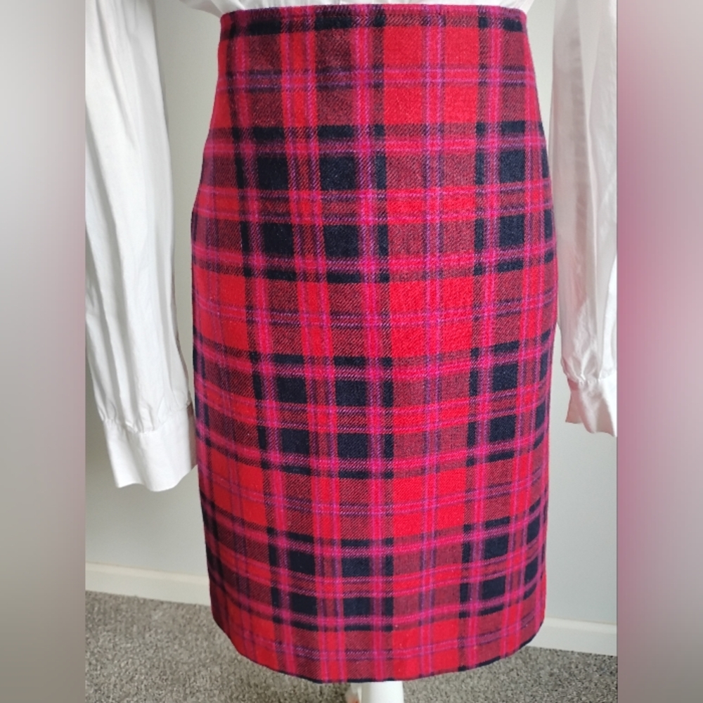 Talbots Wool Blend Plaid Pencil Skirt Red Pink Blue Plaid Holiday Colorful Sz 16 - Picture 4 of 16